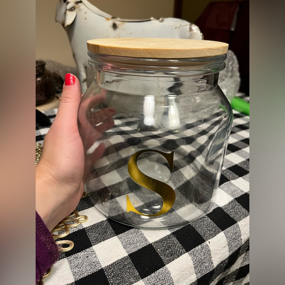 GLASS JAR